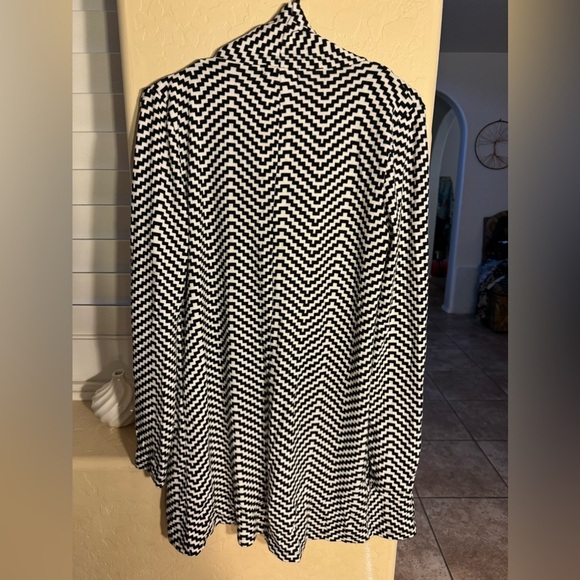 The Limited chevron convertible tunic oversized cardigan size Medium NWT - Picture 2 of 10